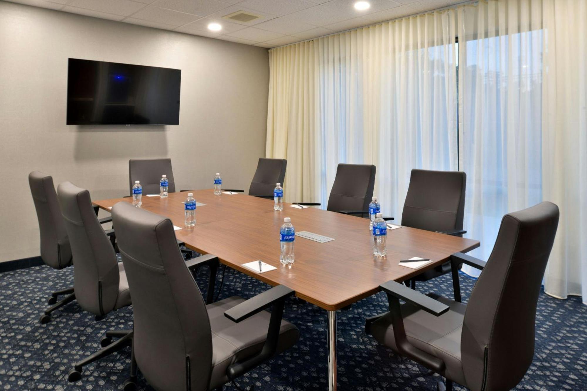 Courtyard By Marriott Harrisburg Hershey Экстерьер фото